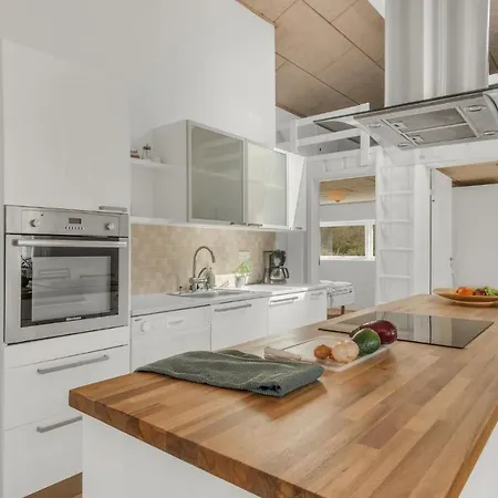 3 Bedroom In Samso Nordby (Midtjylland)